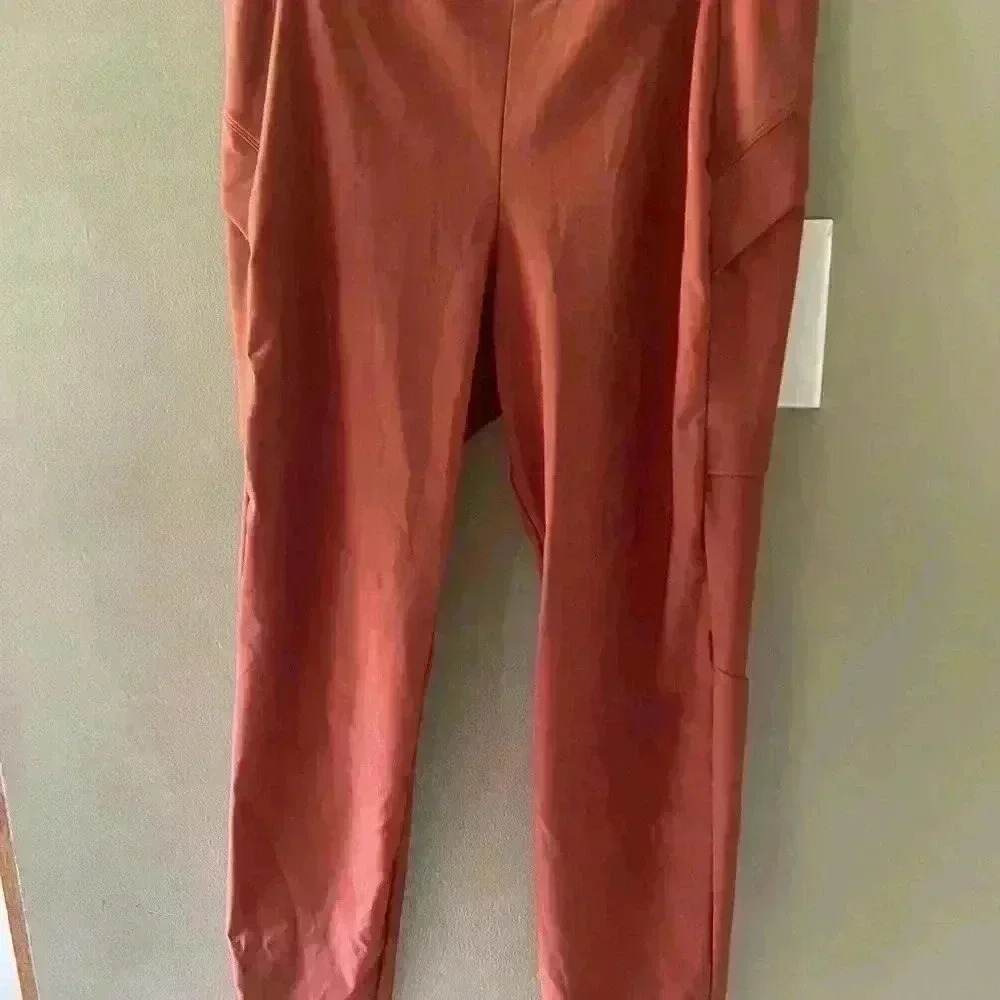 Old Navy quick dry leggings